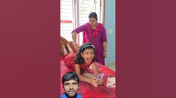 देखे कैसे सी दे रहा है #Kritikachannel#Shorts funny video#viral#funnycomedy #god #funny #youtube