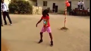 Girl shut down the Party with her Dance moves