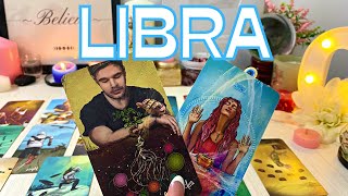 👉LIBRA💞 TE PERSEGUIRA HASTA QUE LE DES UNA RESPUESTA- NO TE SUELTA!😲