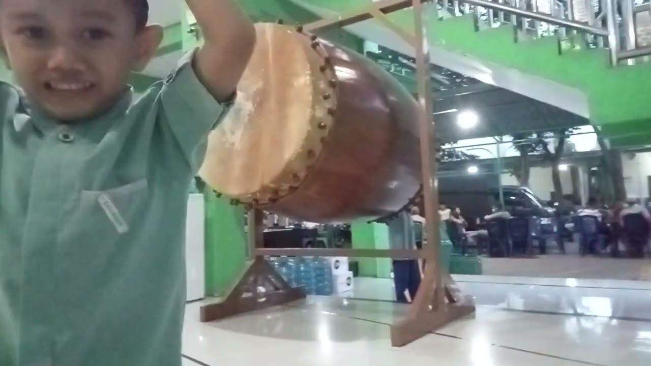 Pukul Bedug Adzan Maghrib Masjid Nurul Ishlah Kota Mojokerto | Suasana buka puasa Ramadhan hari ke 2