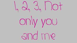 3 -  Britney Spears (Lyrics) From CD The Singles Collection chords