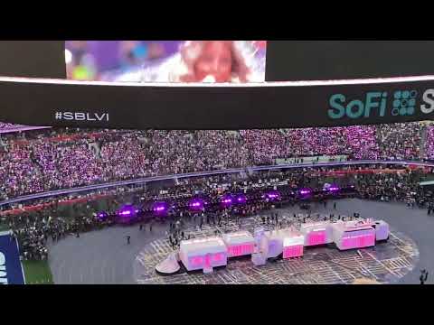 Super Bowl Lvi Halftime Show 2021 All The Way In The Top Of Sofi Stadium.