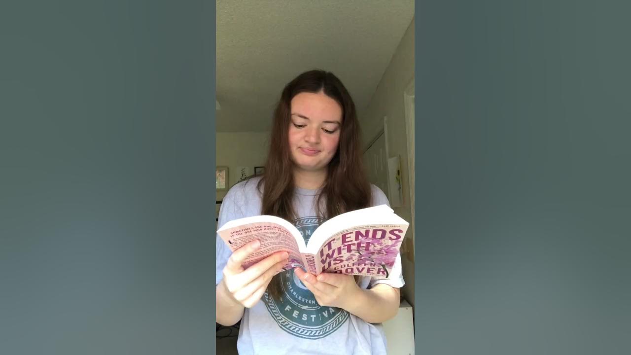When the title doesn't make sense #shorts #booktok #booktube #tiktok #books #colleenhoover