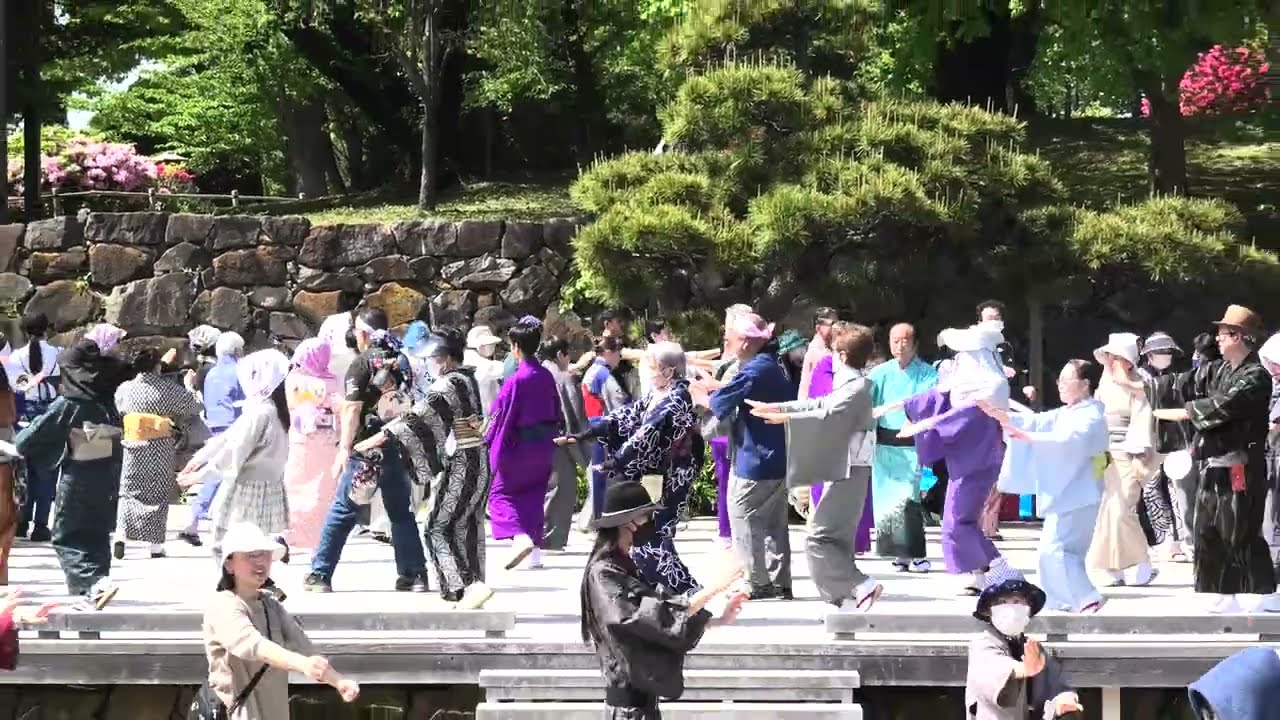 Girls 盆踊り 津田の盆踊りを徳島城博物館で披露 「おとう、もんてこーい」｜文化