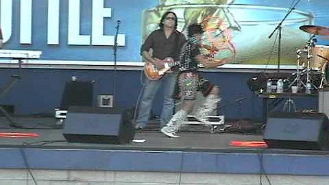 Eagle and Hawk - Thirza Defoe - Wild West Show.avi