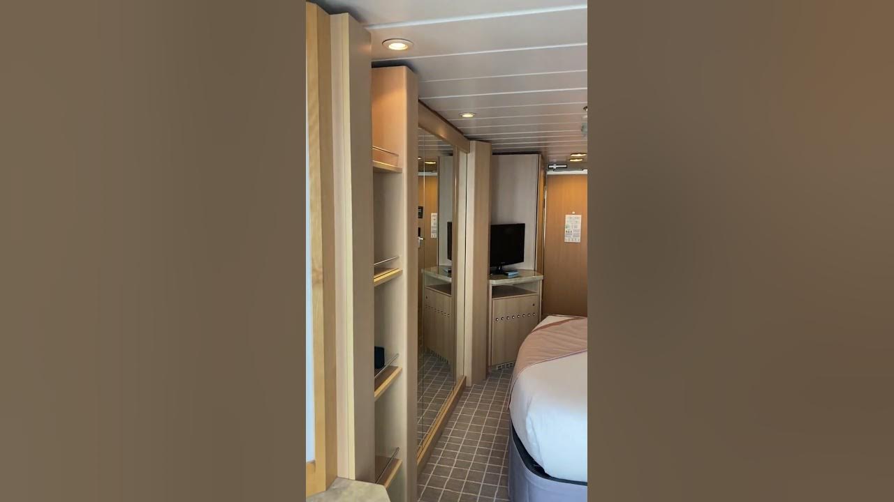 How Many Guests On Celebrity Infinity