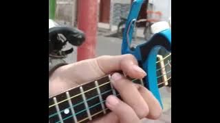 Yowes rapopo rasah di getuni(aku ikhlas)/Cover ukulele senar 4|| story wa.