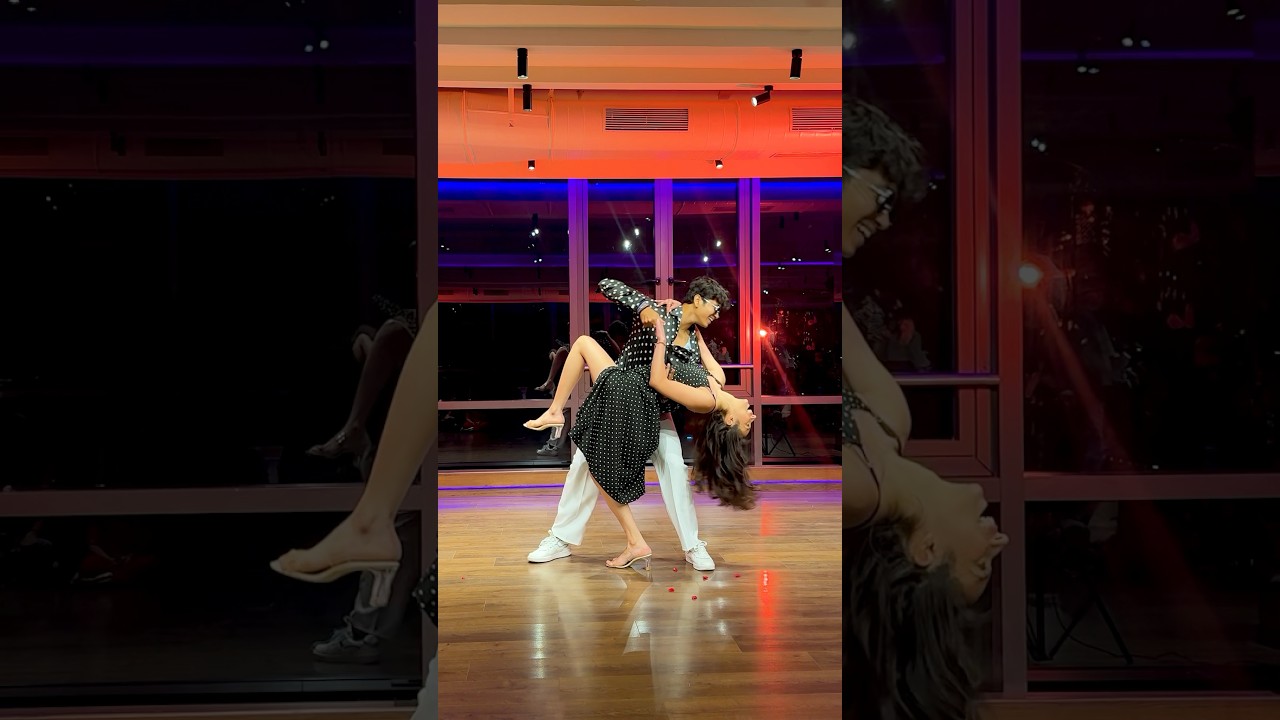 Aaj kal tere mere pyaar ke ❤️ 