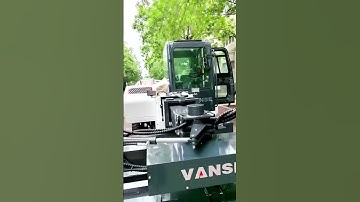 Telescopic arm laser screed with cockpit shipped#concretemachinery #concrete #concreteleveling