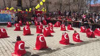2-D Sınıfı 23 Nisan Ulusal Egemenlik Ve Çocuk Bayramı İzmir Marşı Dansı Haluk Levent