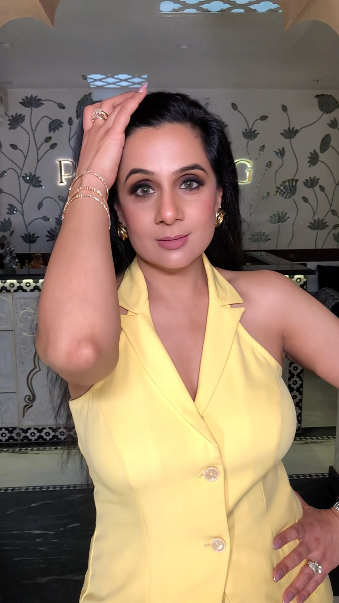 How do you like this Retro Look ? Parul Garg ❤️