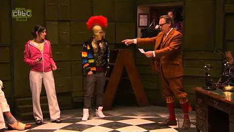 Vic Reeves meets Alexander The Great