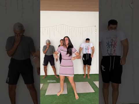 Acho que alguém p... na hora da dança kkkkkk