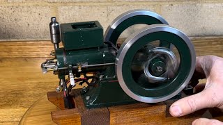 Scale model hit and miss engine