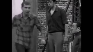 Çok Güzel Hareketler 2 Kapak Söz Mahalle Katkısı