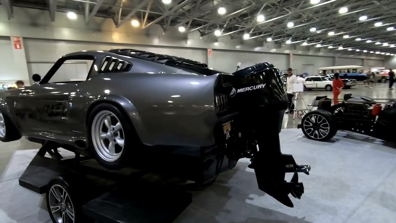 Выставка старинных автомобилей