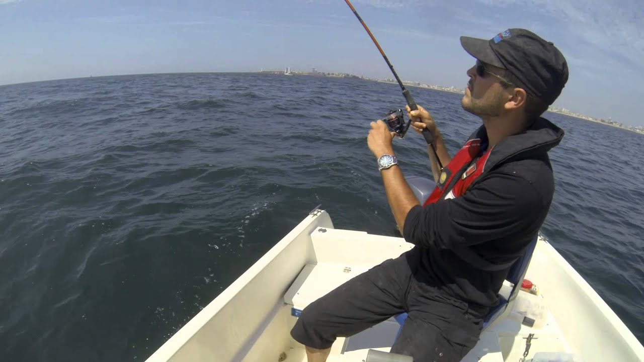 peche du bar aux sables d olonne le 01 08 14 YouTube