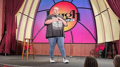 Cam Honeyager at the Chicago Laugh Factory