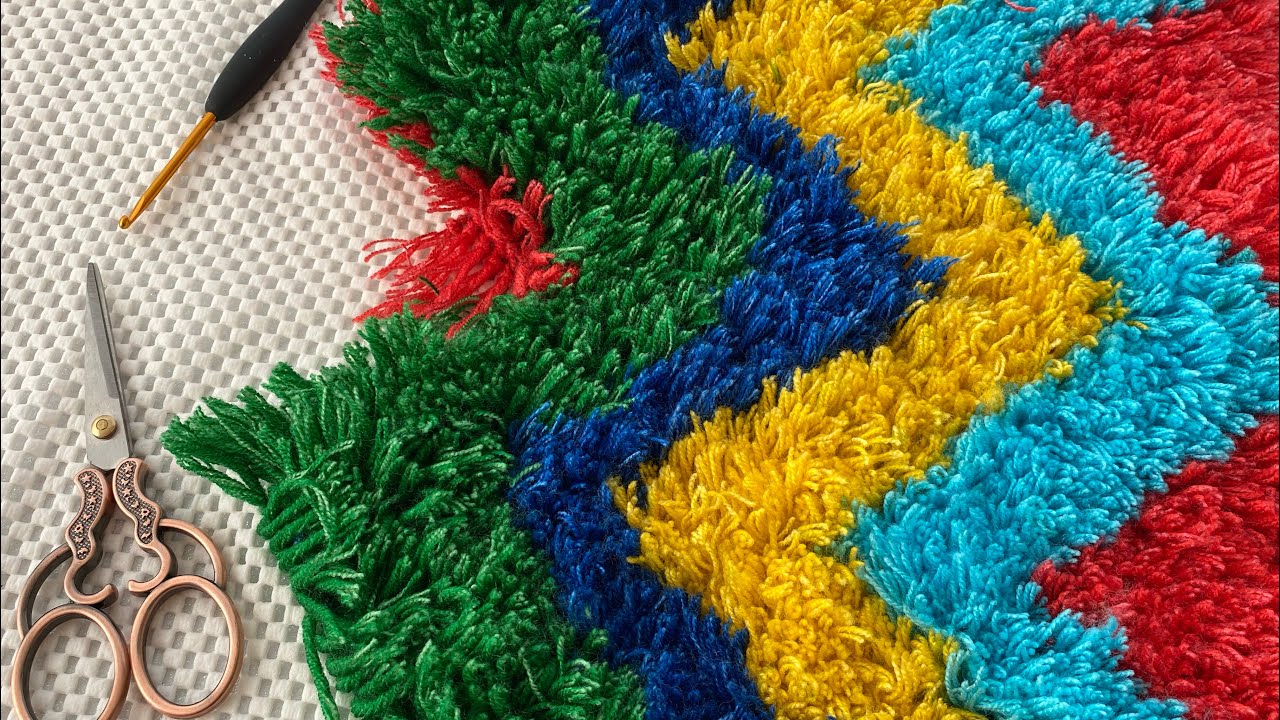 DOKUMA TEKNİĞİ İLE HALI KAYDIRMAZ ÜZERİNE PASPAS YAPIMI/NON-SLIP MATS WITH WEAVING TECHNIQUE