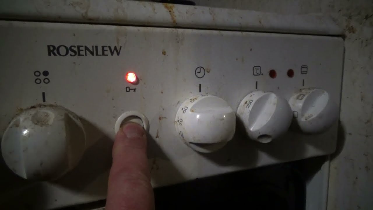 Studiokeittiön realismia: Tiskausta ja uunilämmitystä sekä nam nam