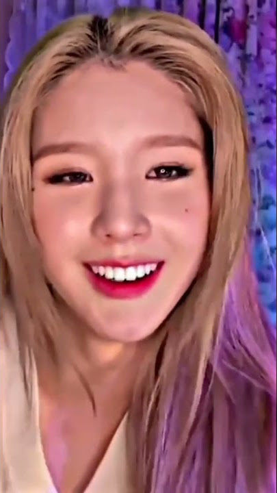 Heejin breaking into the camera 🤣😍🔥 #kpop #loona #heejin #orbit