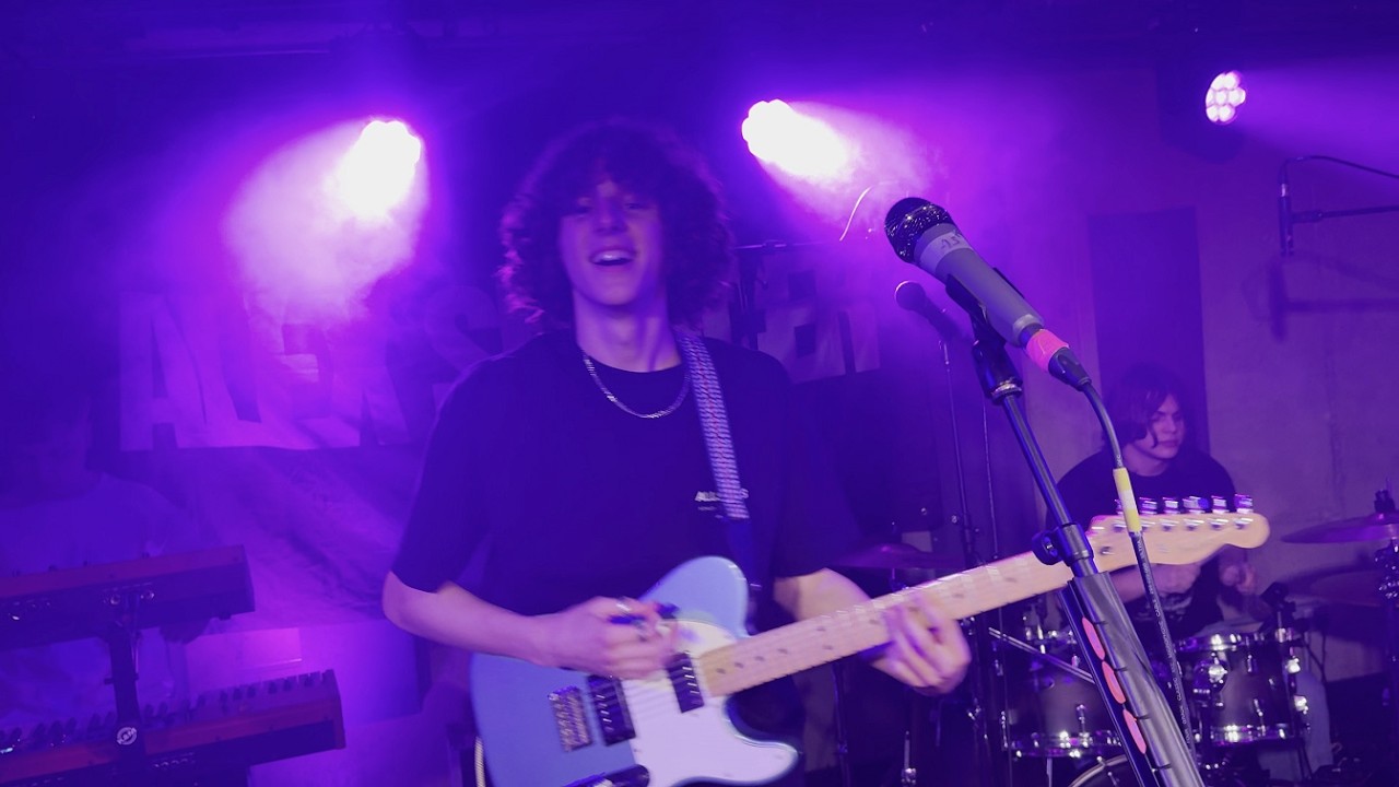 Love And Let Go - Alex Spencer, live in London - YouTube