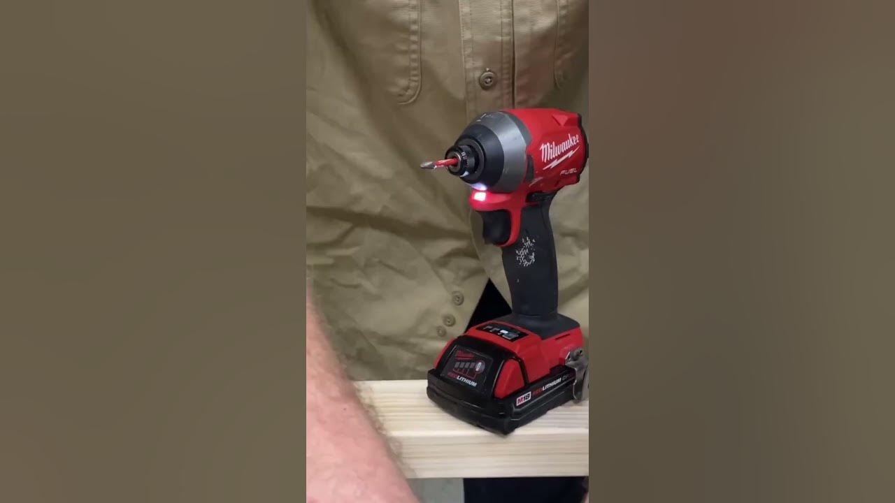 How does an impact wrench work?