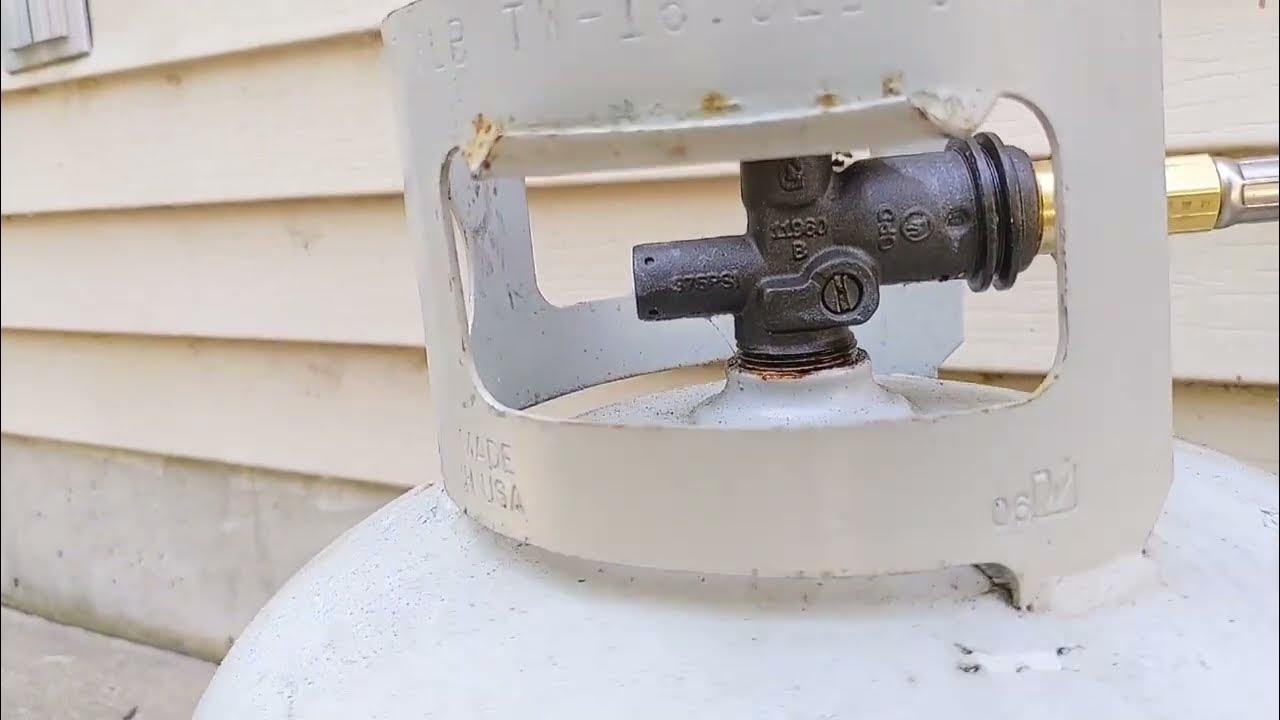 Fixing a propane tank that won t release any propane youtube