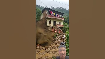 Khóc hết nước mắt nhìn nhà mình bị sụt đổ #aishorts #landslide #building