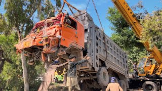 Dangerous Accident On Road Due To Brake Failure Of Hino Truck | Let's See