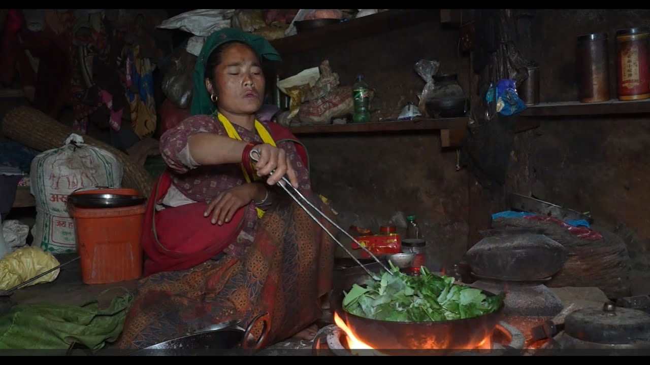 How village mother cook delicious healthy curry || Traditional village ...