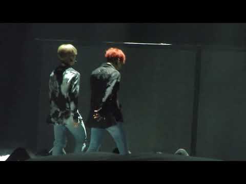 Melon Music Awards 2017 멜론뮤직어워드: Jimin 지민 and J-Hope 제이홉 opening dance (Fancam) 17/12/02