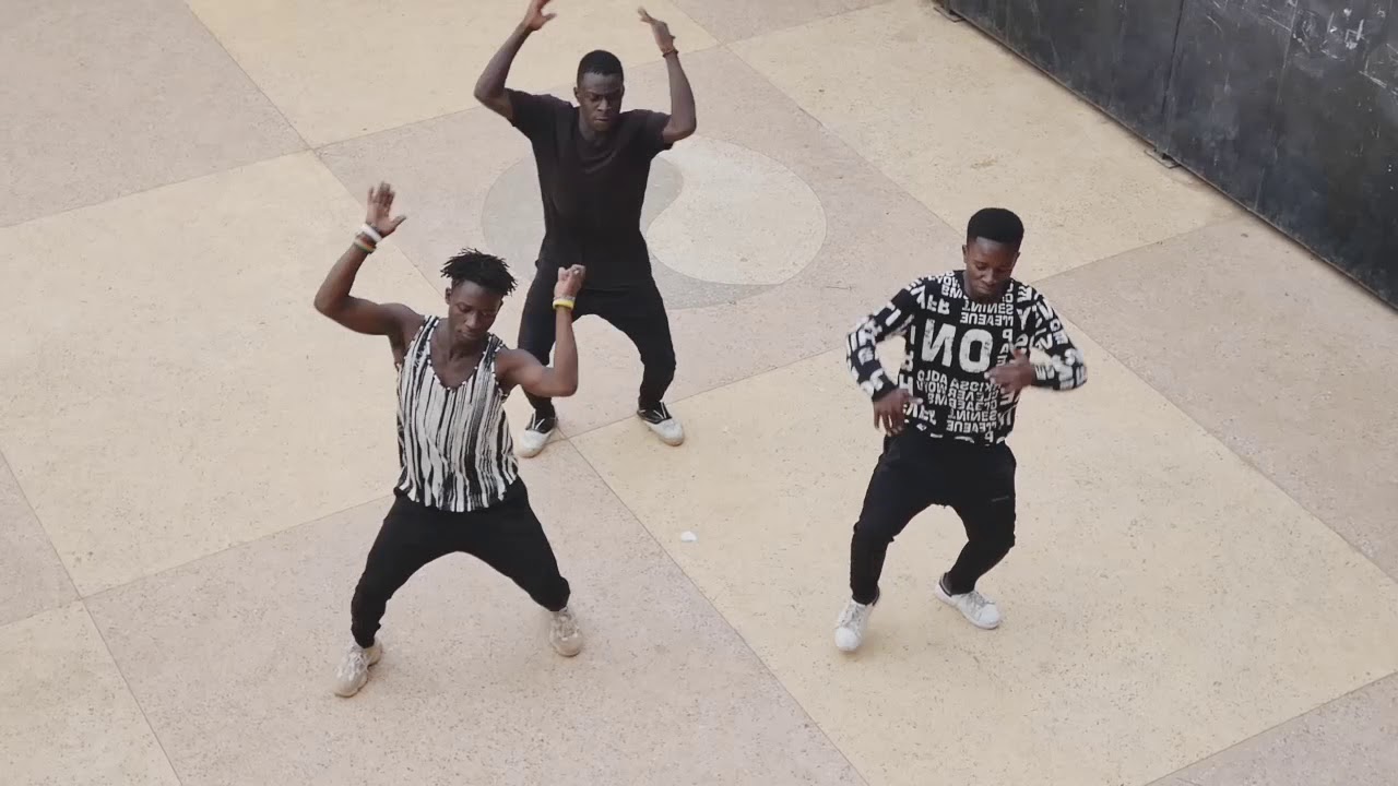GuiltyBeatz, Mr Eazi & Kwesi Arthur - Pilolo (clique kids dance video)