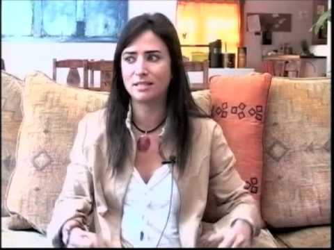 A testimonial from actress Pamela Adlon for Gina C...