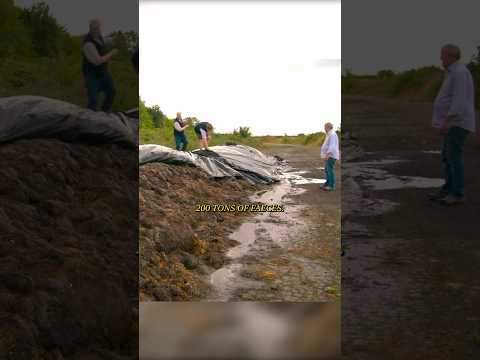 No one expected that from a muck spreader…😱#jeremyclarkson #farming