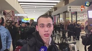 Очевидцы рассказали о мужчине пытавшимся захватить самолет рейса Сургут – Москва Очевидцы рассказали о мужчине пытавшимся захватить самолет рейса Сургут – Москва