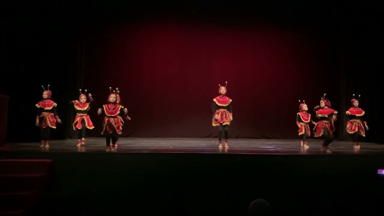Uji Pentas tari Semut bersama sanggar Swargaloka