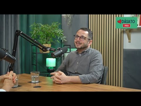 Optimistický rozhovor na pesimistickú tému s riaditeľom mimovládky OZ Barlička Prešov. Barlička sa v Prešove 25 rokov stará o seniorov a zdravotne znevýhodnených. V rozhovore sa dozviete aj:
 - ako sa táto téme týka všetkých a prečo;
 - prečo v rozhovore Lukáš odporúča "byť ako vaňa";
 - ako sa takáto neziskovka financuje 
 - a koľko si máme na starobu pripraviť peňazí.