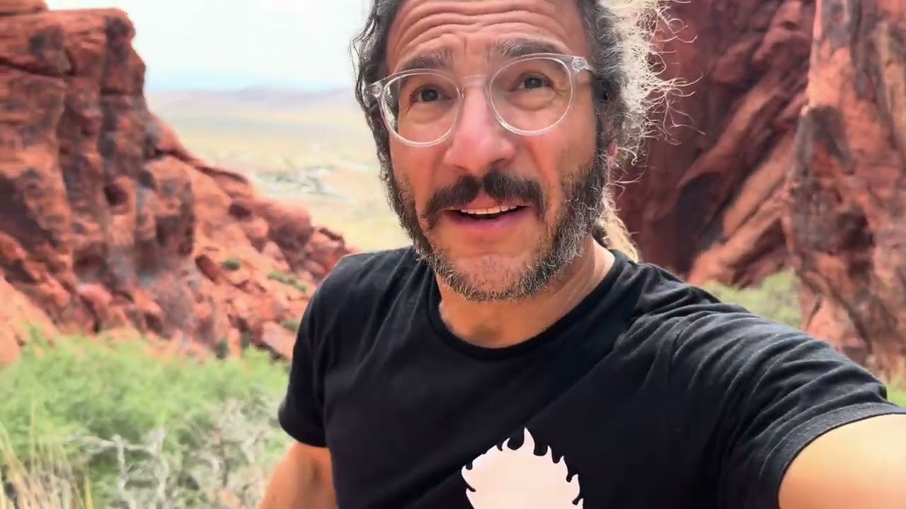 VIVA LAS VEGAS! Exploring Red Rock Canyon for an AMAZING ACCIDENTAL HIKE! Calico Basin & BEYOND!