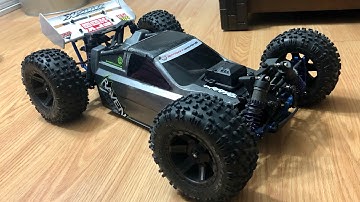 Traxxas slash(backslash) 4x4 fresh snow bash full throttle.