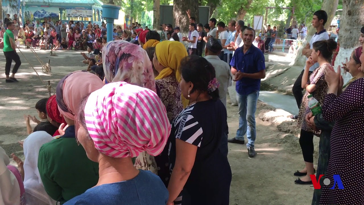 Vodilning qadim chinorlari soyasida, Farg'ona/Ferghana, Uzbekistan