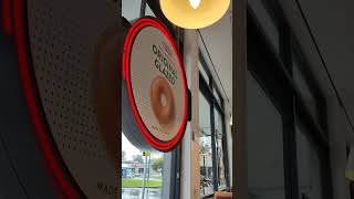 #krispykreme #doughnut store and factory 🍩☕ #holidayvibes #youtubeshorts #subscribe 🫰