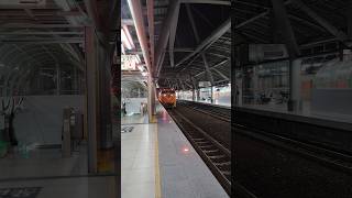 7215次 本務E205 單機  20:35 屏東 2股 通過  2025.11.22