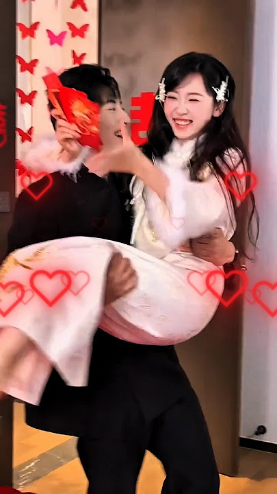 Who could resist feeling smitten the bride is just too adorable!! ❤️  #shorts #wedding