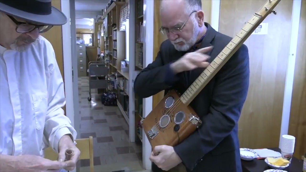Three-String Guitars at FKPL