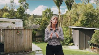 146 Laingholm Drive, Laingholm -  A 70s Character Retreat