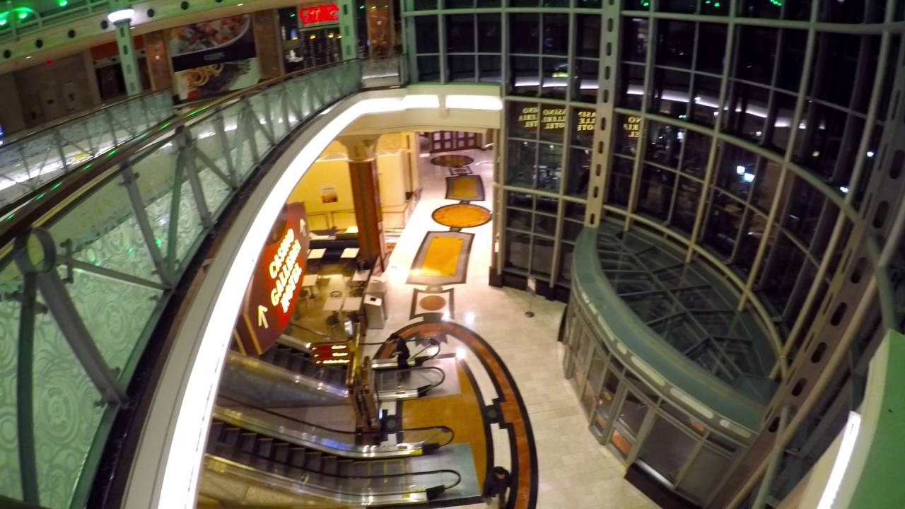 An Evening Stroll & Niagara Fallsview Casino & Resort