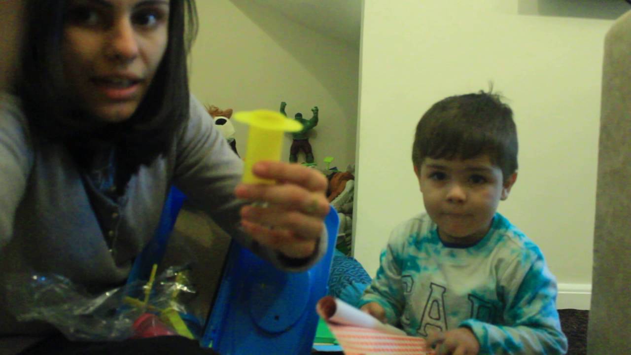 ABRINDO BRINQUEDO CAIXA GALINHA PINTADINHA