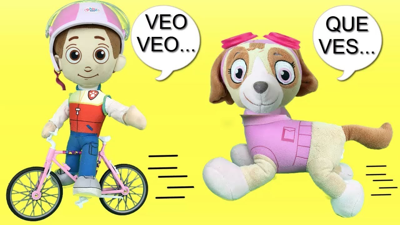 bebesita Paw patrol español:juguetes patrulla canina y bebes juegan al veo veo en entrenamiento del parque