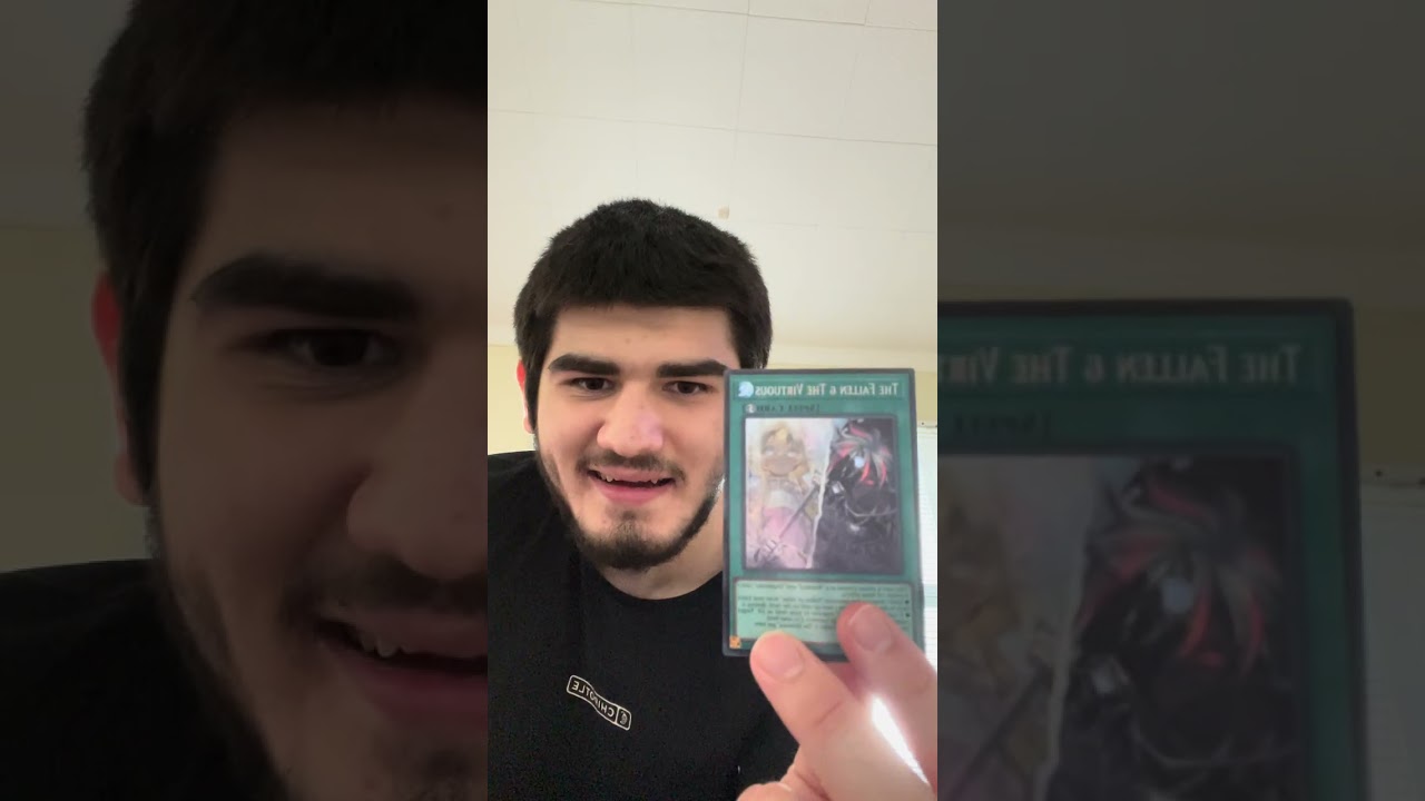 I opened the new Fallen Of Albaz chronicles decks and couple of toys stuff as well.